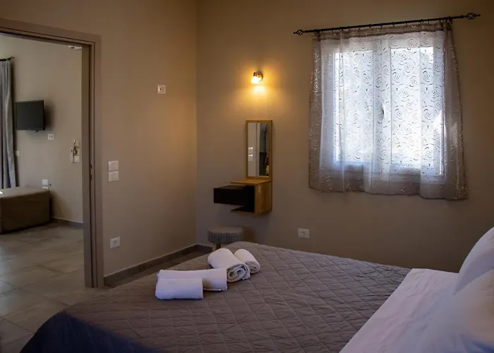 Casa De Rosa & Aparthotel Svoronata