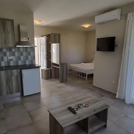 Casa De Rosa Apartments&studios 4* Svoronata