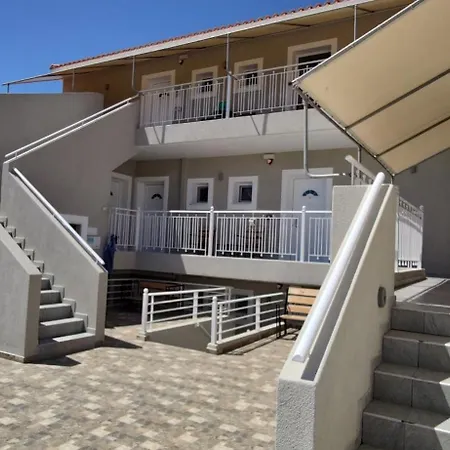 Casa De Rosa Apartments&studios Apartahotel Svoronata