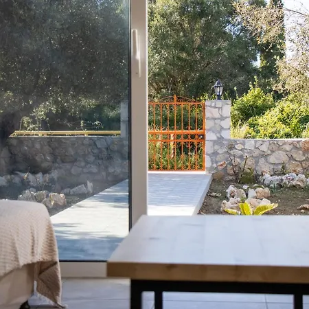 Casa De Rosa Apartments&studios Svoronata