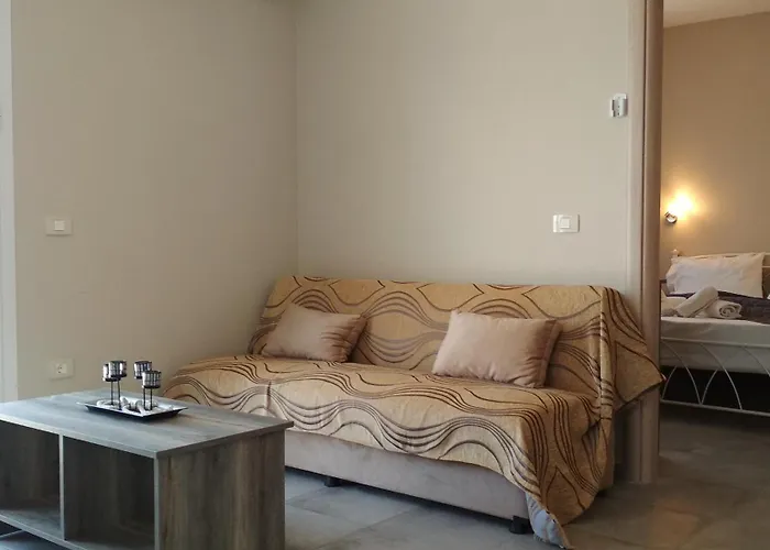 Casa De Rosa & شقة فندقية سفوروناتا
