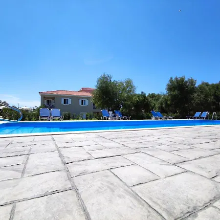 Casa De Rosa Apartments&studios 4* Svoronata